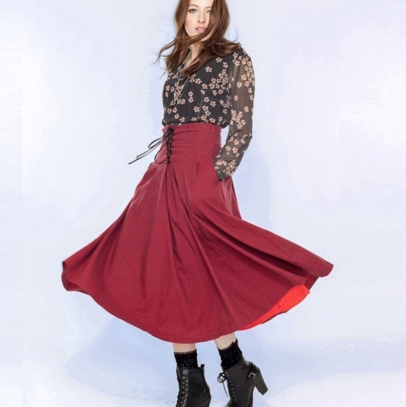 Alices pig high waist lace up skirt - Picture 2 of 7